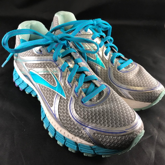 brooks adrenaline gts 16 d width